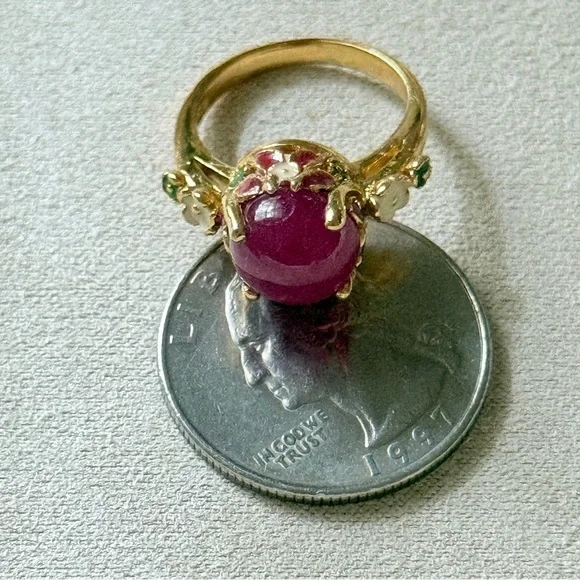 Elegant Ruby and Enamel Flowers Decorated Ring - Picture 6 of 6